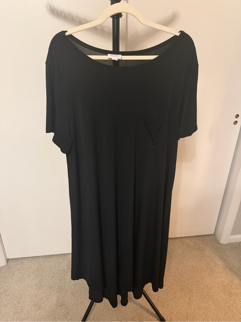 LuLaRoe Black Short Sleeve Pocket Dress 3XL